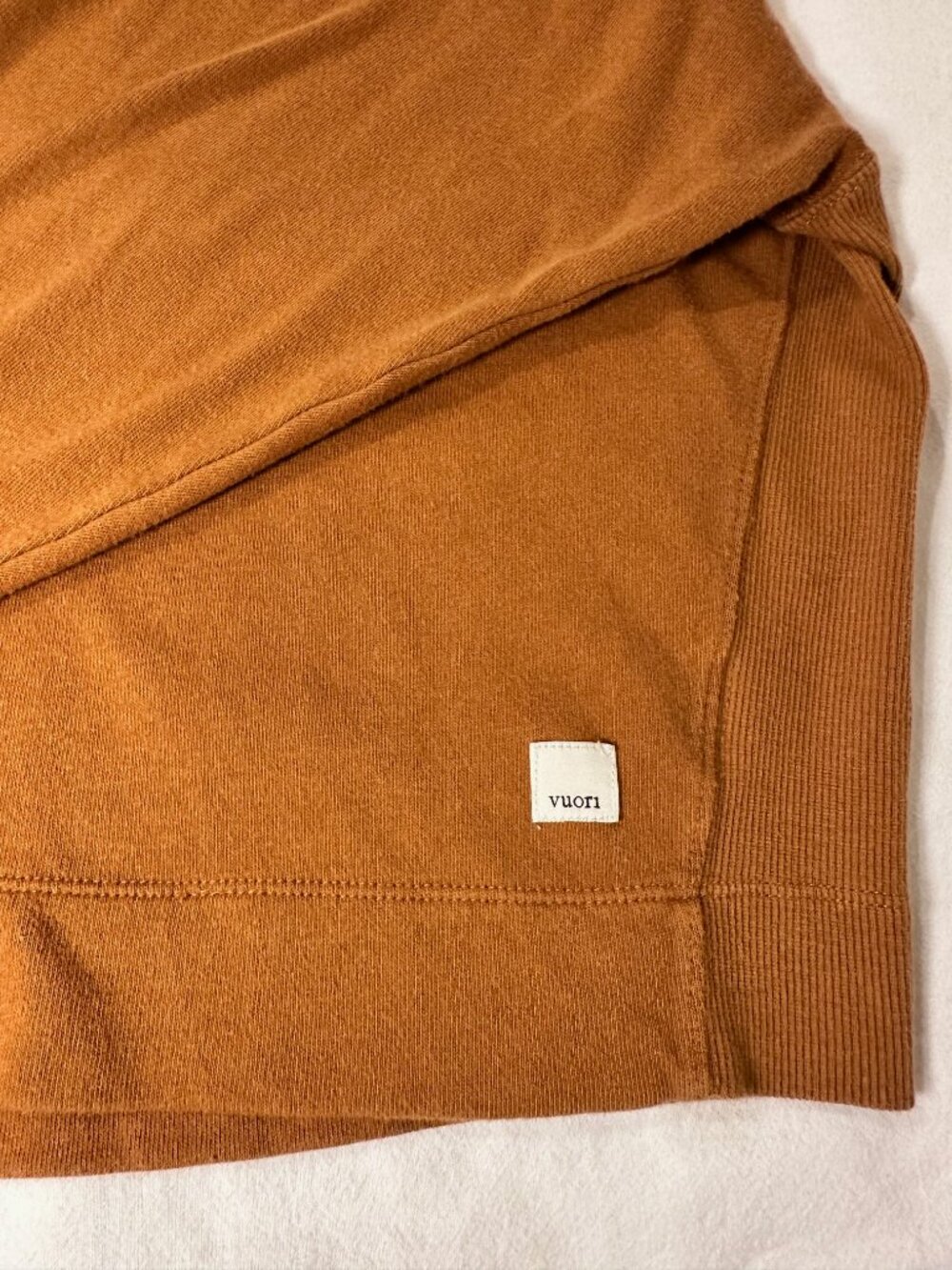 Vuori Cropped Sunnyside Hoodie in Turmeric Orange SMALL - Picture 2 of 2
